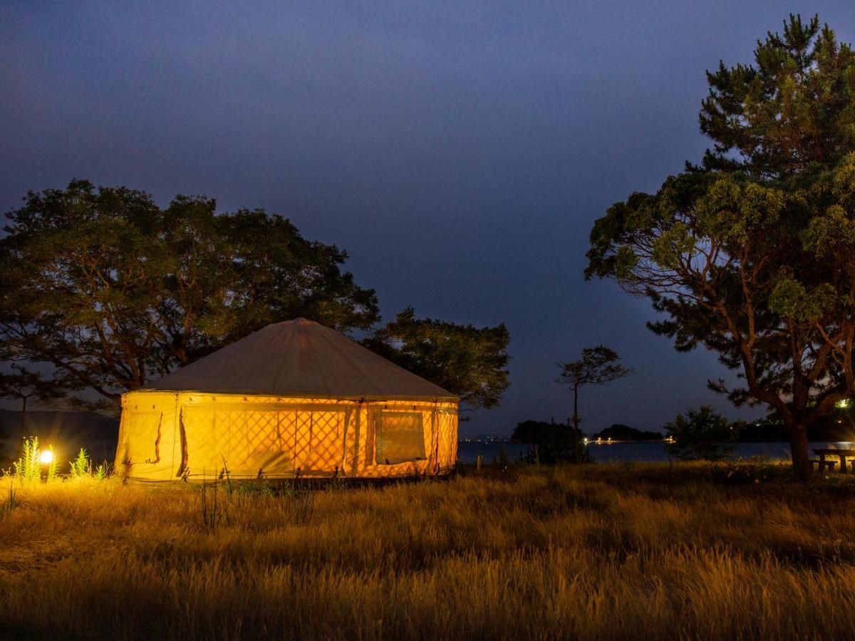 直島町ふるさと海の家 つつじ荘 -Seaside Park Stay Tsutsujiso- Экстерьер фото