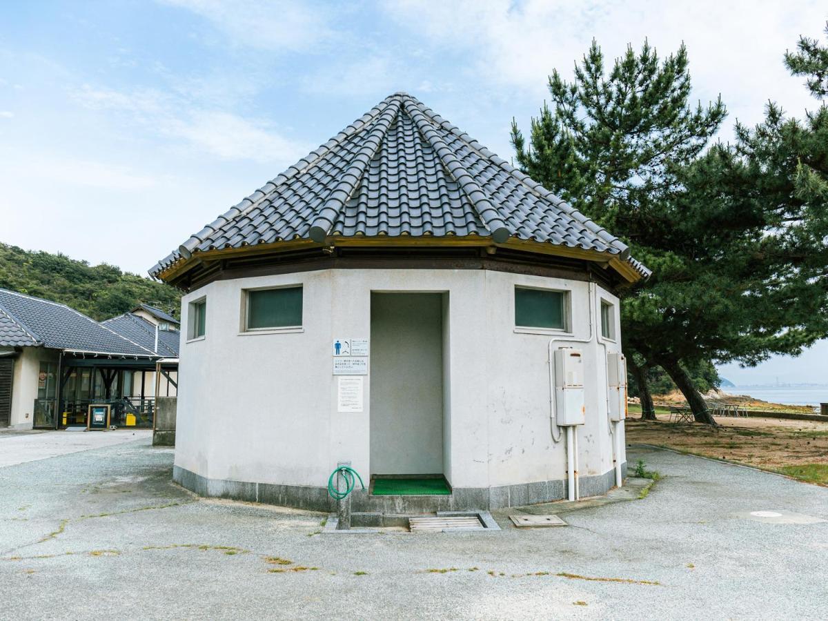 直島町ふるさと海の家 つつじ荘 -Seaside Park Stay Tsutsujiso- Экстерьер фото